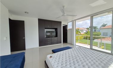 Venta Espectacular Casa Campestre en Chinauta Antes del Peaje