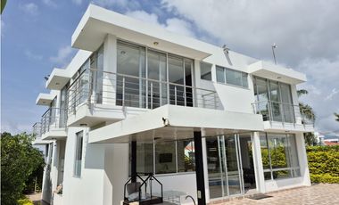 Venta Espectacular Casa Campestre en Chinauta Antes del Peaje