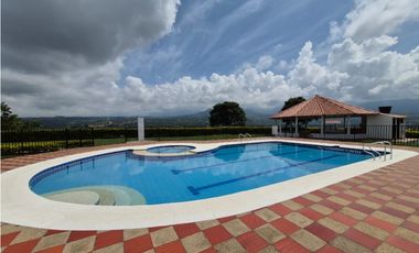 Venta Espectacular Casa Campestre en Chinauta Antes del Peaje