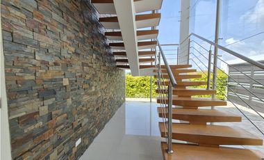 Venta Espectacular Casa Campestre en Chinauta Antes del Peaje