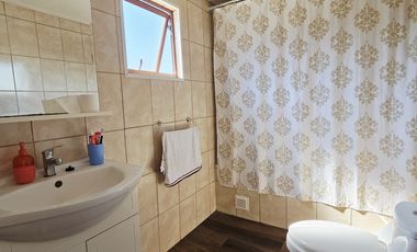 VENDO HERMOSA Y REMODELADA CASA EN HUALPEN, POSTDAM