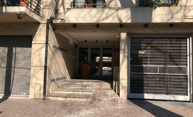 Departamento en  2do piso - Asensor - 2 Cocheras - Baulera - 2 Dormitorios - Vende Gabriel Suarez