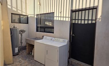 Casa de 1 planta de 2 Rec. en renta, Zona Consulado.