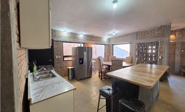 Casa de 1 planta de 2 Rec. en renta, Zona Consulado.