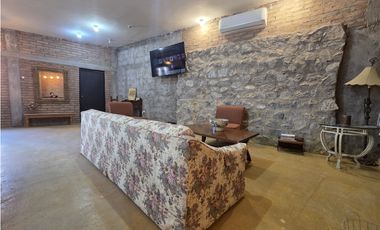 Casa de 1 planta de 2 Rec. en renta, Zona Consulado.