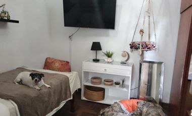 Vendo Casa Cerca Brisas Del Titicaca Y Plaza Bolognesi, Cercado De Lima