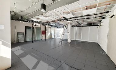 Local Comercial en Arriendo en Metro Manuel Montt / Barros Borgoño