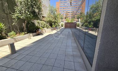 Local Comercial en Arriendo en Metro Manuel Montt / Barros Borgoño