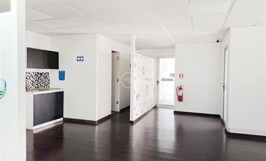 Oficina en Arriendo en Metro Manuel Montt / Barros Borgoño
