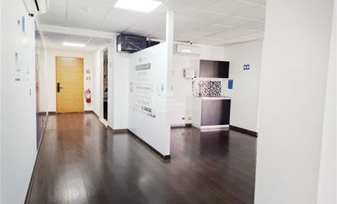 Oficina en Arriendo en Metro Manuel Montt / Barros Borgoño