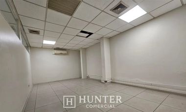 Local Comercial en Arriendo en Apoquindo / Vecinal / Augusto Leguia Sur