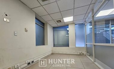 Local Comercial en Arriendo en Apoquindo / Vecinal / Augusto Leguia Sur