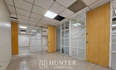 Local Comercial en Arriendo en Apoquindo / Vecinal / Augusto Leguia Sur