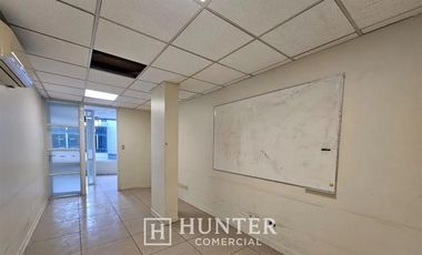 Local Comercial en Arriendo en Apoquindo / Vecinal / Augusto Leguia Sur