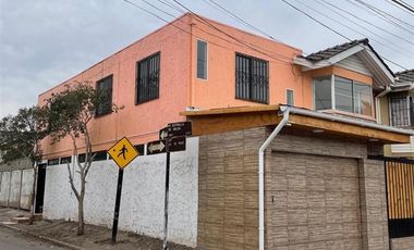 Casa en Venta en estrella de belen 1556 con los proverbios