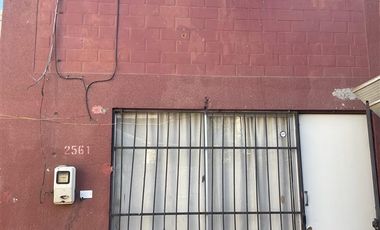 Casa en Venta en poeta victor domingo silva con Roque Esteban Scarpa