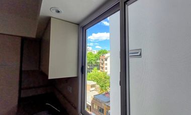 Alquiler departamento 3 ambientes  con balcón Olivos
