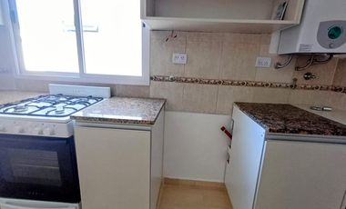 Alquiler departamento 3 ambientes  con balcón Olivos