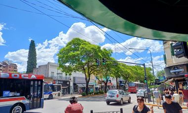 Alquiler departamento 3 ambientes  con balcón Olivos