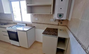 Alquiler departamento 3 ambientes  con balcón Olivos