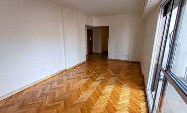 Alquiler departamento 3 ambientes  con balcón Olivos