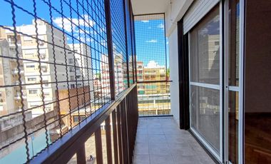 Alquiler departamento 3 ambientes  con balcón Olivos