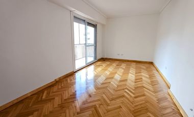 Alquiler departamento 3 ambientes  con balcón Olivos