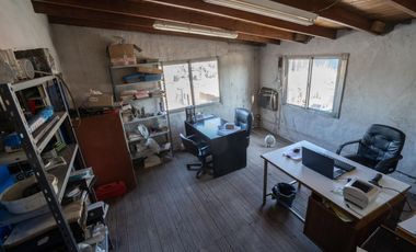 VENTA EN BLOCK 5 GALPONES OPORTUNIDAD 9 DE ABRIL RENTADO