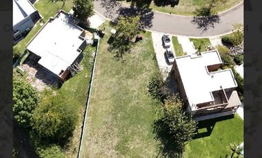 Lote en barrio Los Tilos, Pilar. 1100 m2