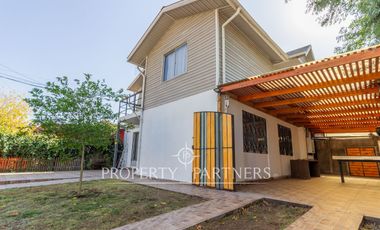 Amplia casa Remodelada, cercana a El Libano, Macul.