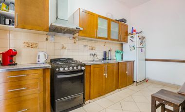 ¡Como una casa! PH 4 ambientes: Gran Terraza, Quincho, Parrilla, patio y balcón terraza, lavadero!!