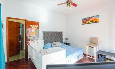 ¡Como una casa! PH 4 ambientes: Gran Terraza, Quincho, Parrilla, patio y balcón terraza, lavadero!!