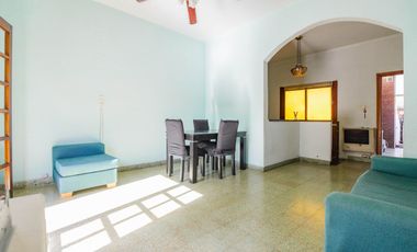 ¡Como una casa! PH 4 ambientes: Gran Terraza, Quincho, Parrilla, patio y balcón terraza, lavadero!!