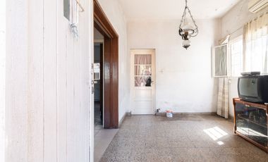 Venta casa 4 ambientes en Villa Adelina