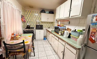 amplia casa de 2 pisos en venta en Lo Espejo – Gran potencial y excelente conectividad