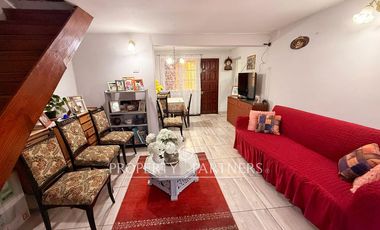 amplia casa de 2 pisos en venta en Lo Espejo – Gran potencial y excelente conectividad