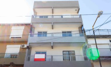 VENTA DPTO 2 AMBIENTES CON BALCON, SAENZ PEÑA.