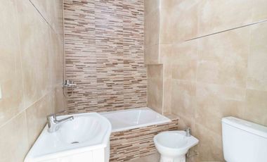 VENTA DPTO 2 AMBIENTES CON BALCON, SAENZ PEÑA.