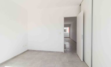 VENTA DPTO 2 AMBIENTES CON BALCON, SAENZ PEÑA.