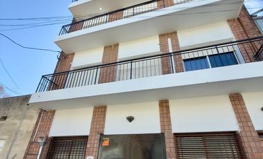 ALQUILER GALPON INDUSTRIAL + PH EN MUNRO RECICLADO