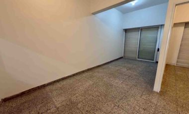 ALQUILER GALPON INDUSTRIAL + PH EN MUNRO RECICLADO