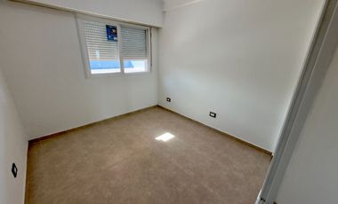 ALQUILER GALPON INDUSTRIAL + PH EN MUNRO RECICLADO