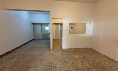 ALQUILER GALPON INDUSTRIAL + PH EN MUNRO RECICLADO