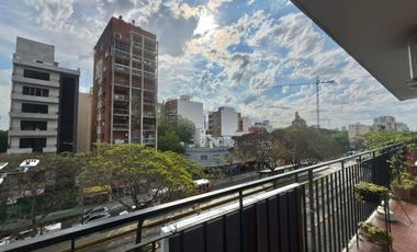 VENTA TRES AMBIENTES CON BALCON CORRIDO AL FRENTE