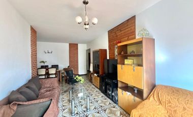 VENTA TRES AMBIENTES CON BALCON CORRIDO AL FRENTE