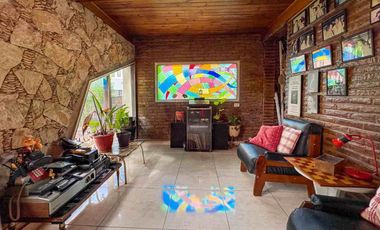 VENTA CASA 2 PLANTAS 7 AMBIENTES EL VENADO CANNING