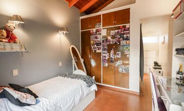 VENTA CASA 2 PLANTAS 7 AMBIENTES EL VENADO CANNING