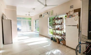 VENTA CASA 2 PLANTAS 7 AMBIENTES EL VENADO CANNING