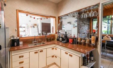 VENTA CASA 2 PLANTAS 7 AMBIENTES EL VENADO CANNING