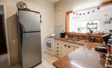VENTA CASA 2 PLANTAS 7 AMBIENTES EL VENADO CANNING